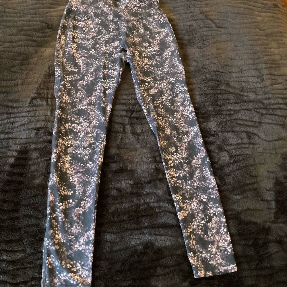 CALIA by Carrie Underwood Black and Pink Leggings Artistic Floral Design
